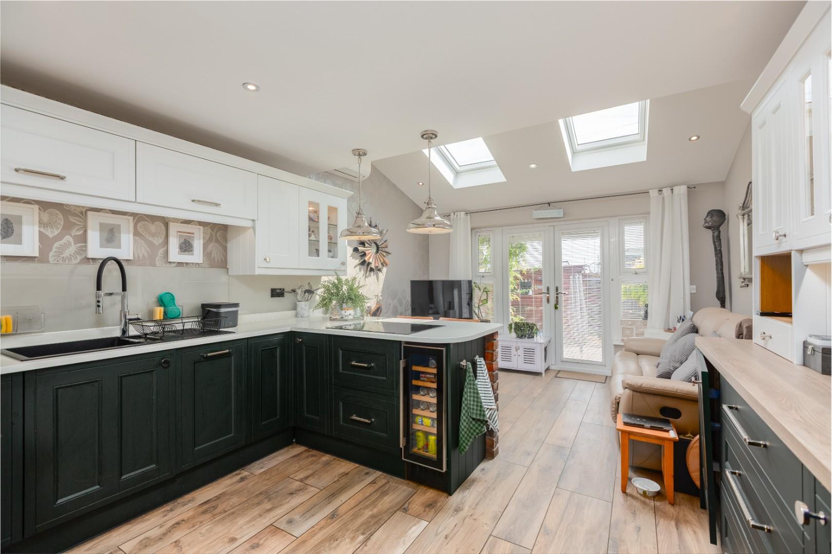 Woodville Road, Mumbles, Swansea, SA3 4AD